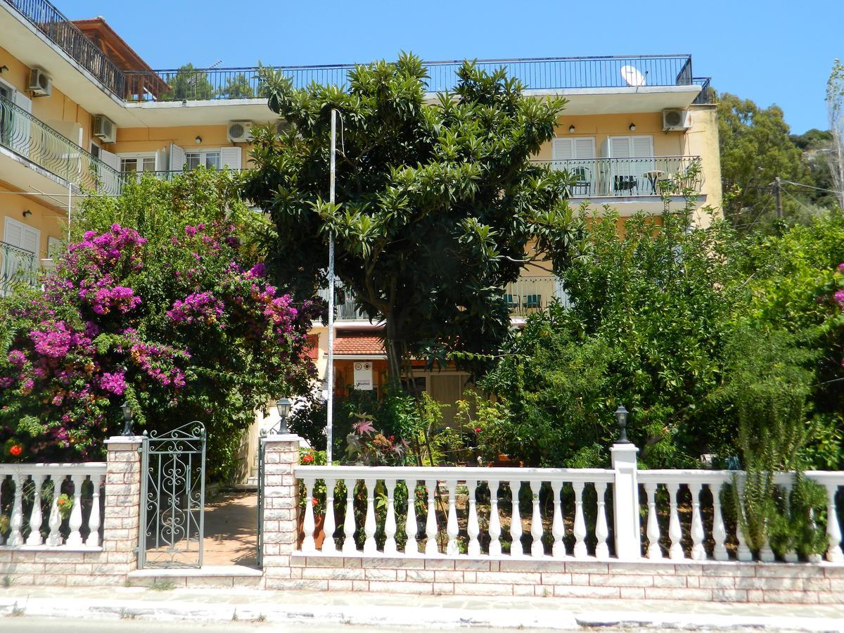 Logara'S Apartments Agia Efimia ภายนอก รูปภาพ