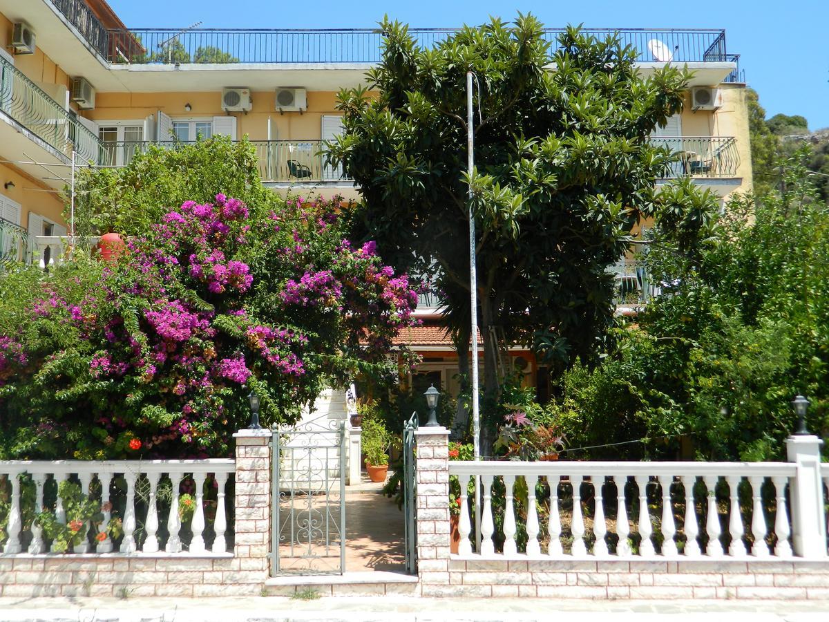 Logara'S Apartments Agia Efimia ภายนอก รูปภาพ